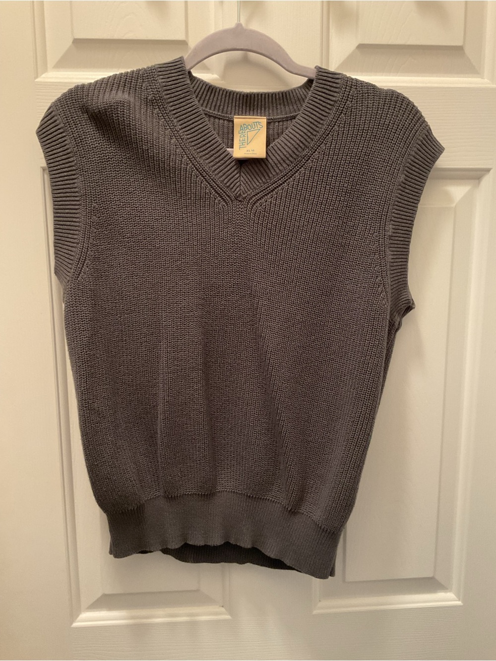 Sleeveless V-Neck Knit Sweater Vest in Charcoal Gray